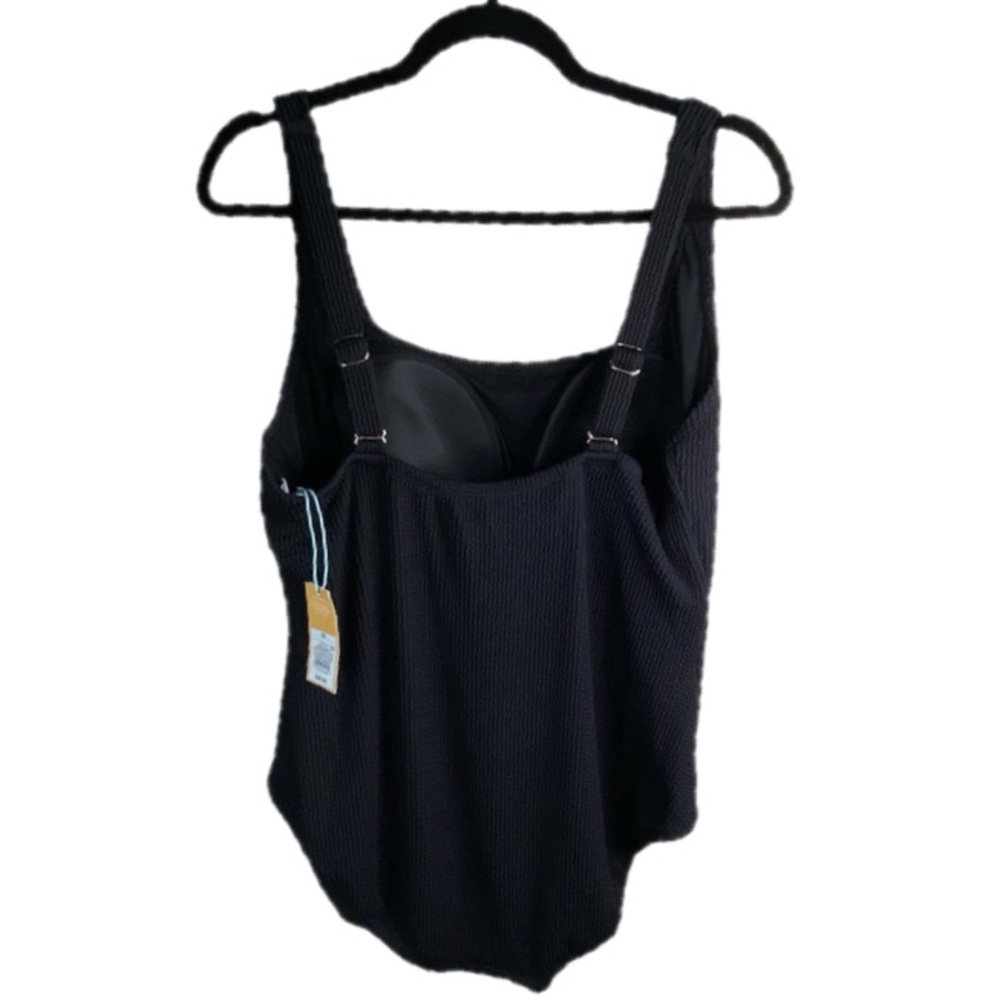 KONA SOL Full Coverage
Pucker Textured Square Neck
One Piece Swimsuit Plus Sz 20 - Picture 5 of 7